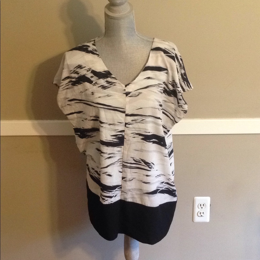 Great Dalia top.